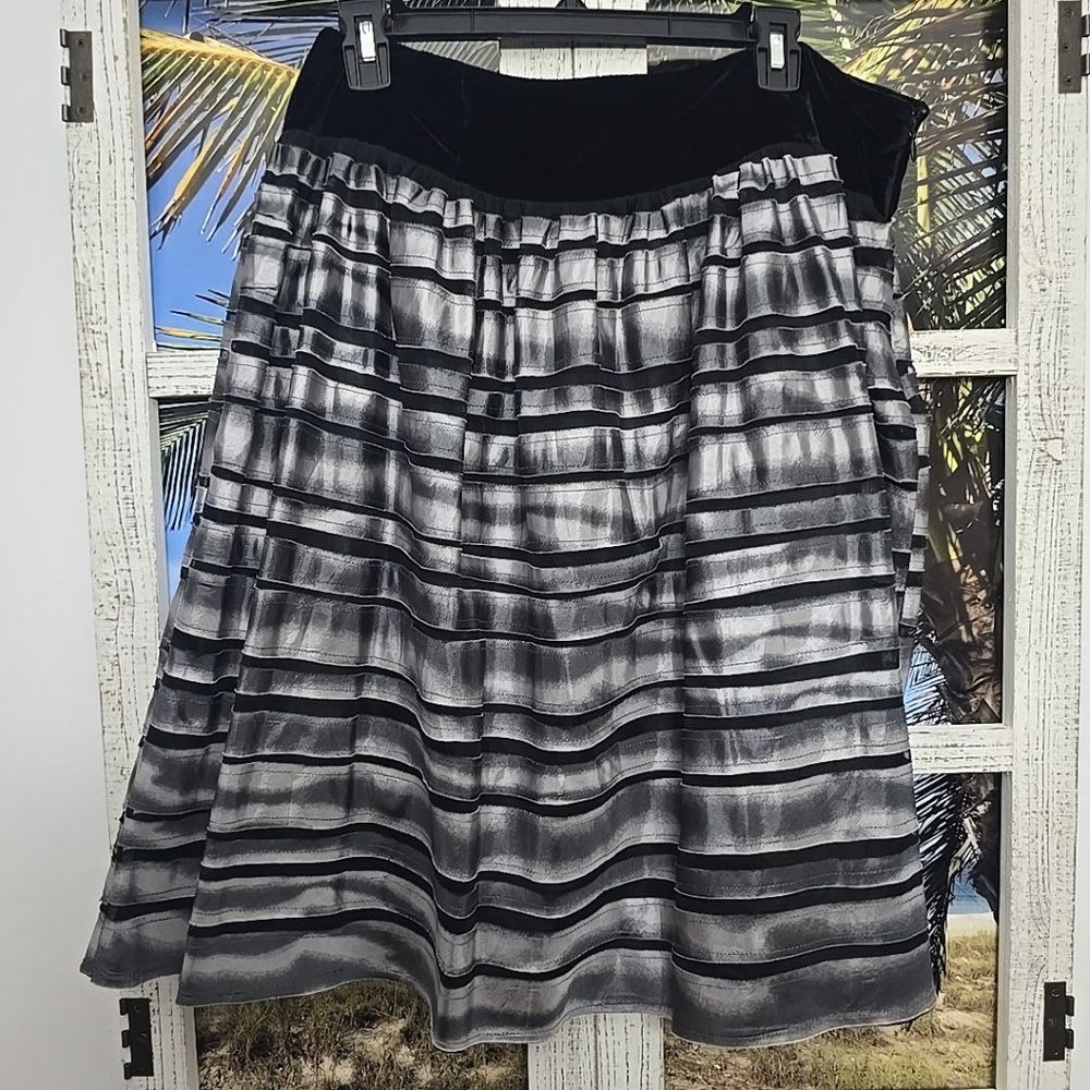 WDNY womens skirt sz 12
